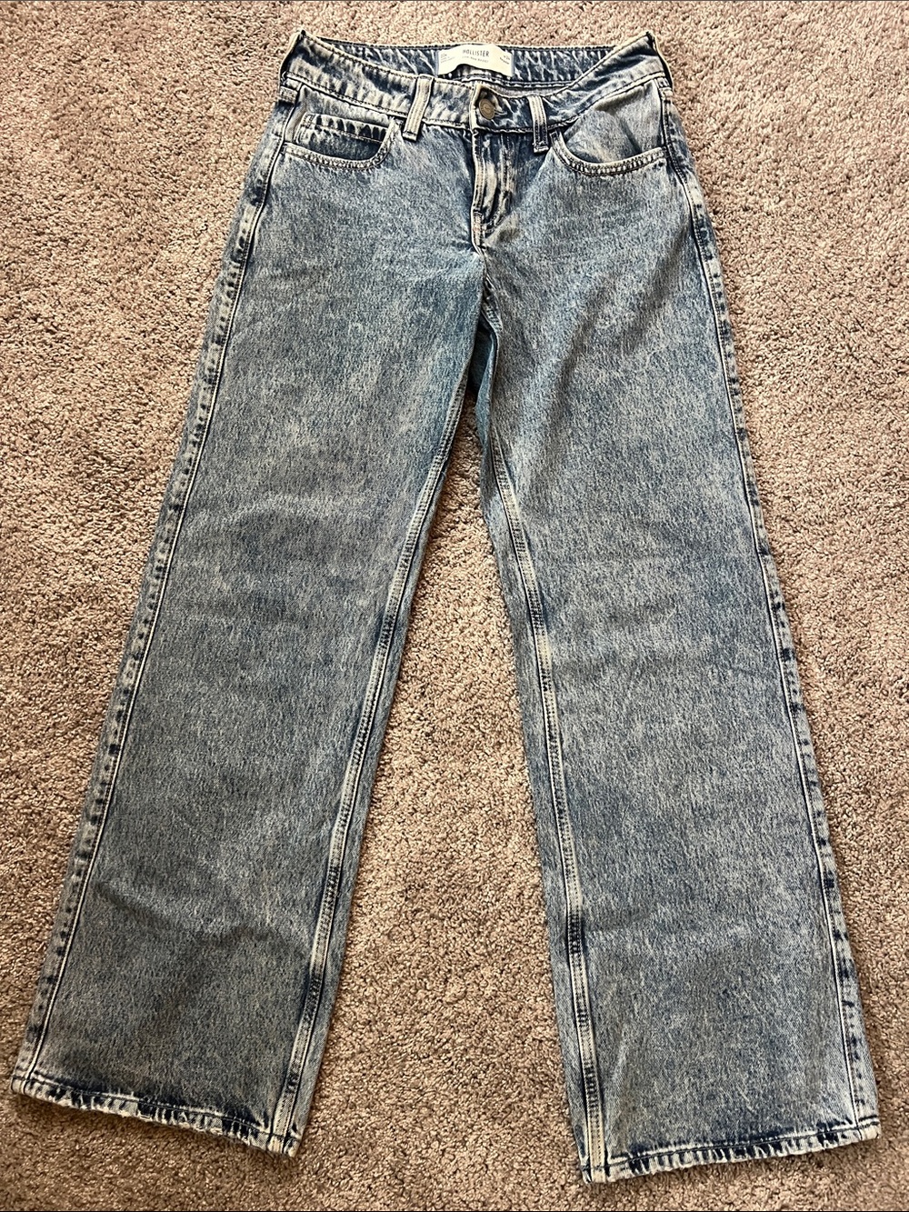 Hollister low-rise baggy jeans. Size 00 / 24 regular length